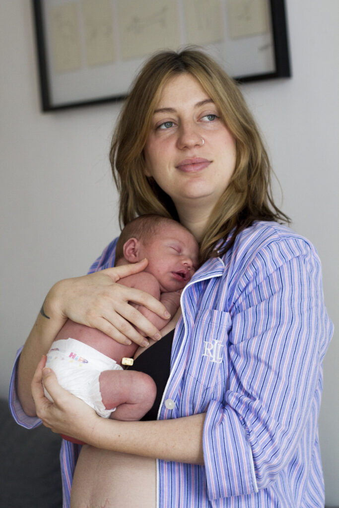 Motherhood photoshoot Berlin