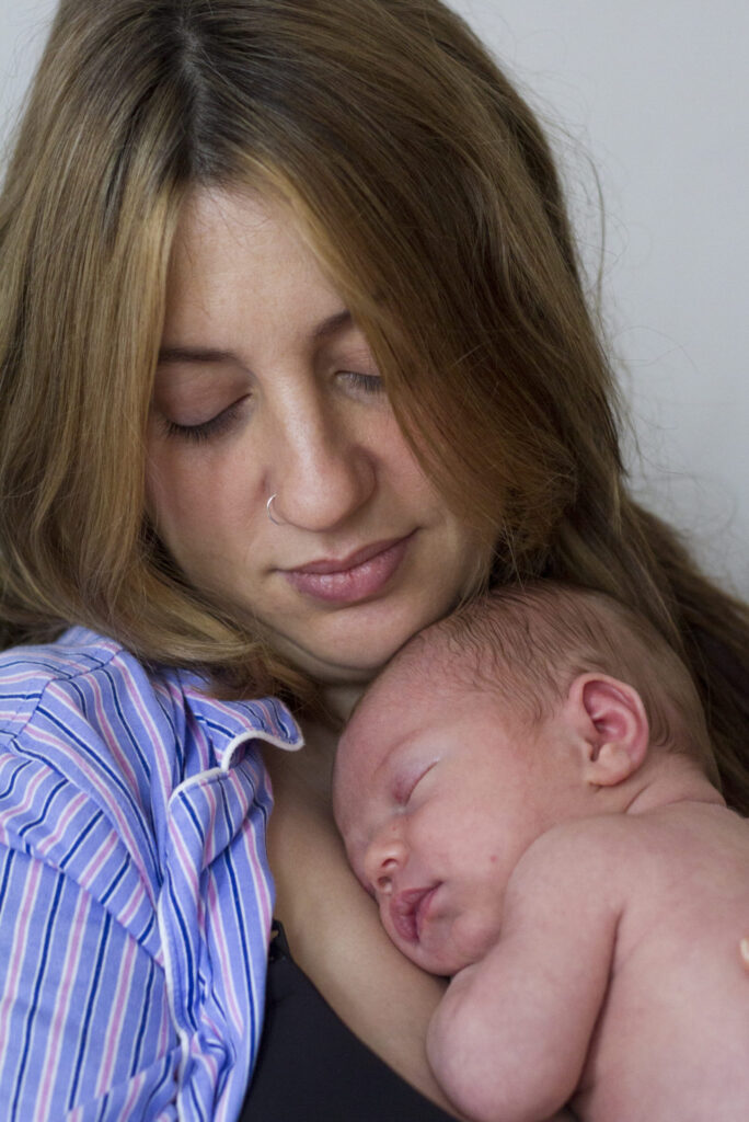 Postpartum Photoshoot in Berlin